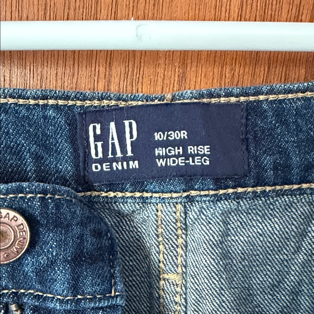 GAP High-Rise Wide-Leg Denim Jeans - Picture 2 of 6